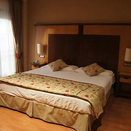Bardo Recoletos Coco Otel 4*